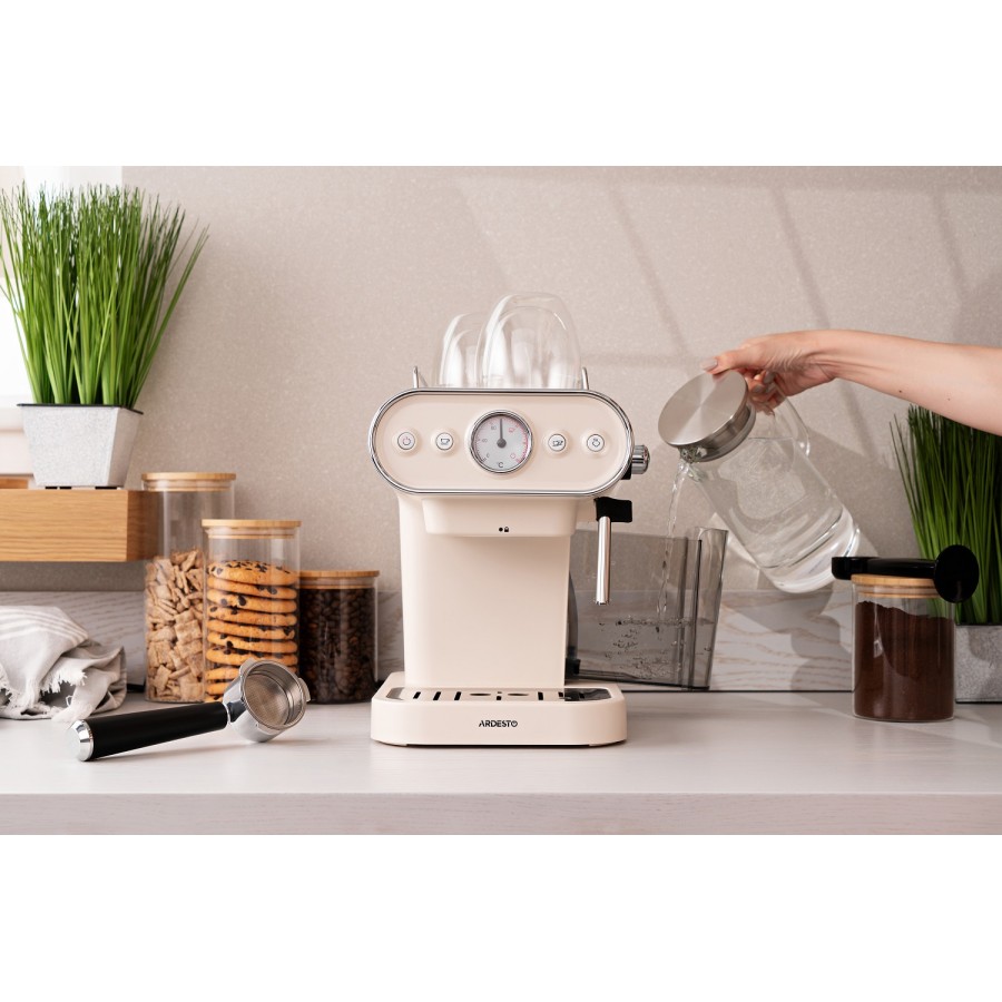 Кавоварка Ardesto ріжкова Vintage Dream 1.2л, мелена, ручний капучинатор, підігрів чашок, бежевий (FCM-E15BG) Кавоварка Ardesto ріжкова Vintage Dream 1.2л, мелена, ручний капучинатор, підігрів чашок, бежевий (FCM-E15BG)