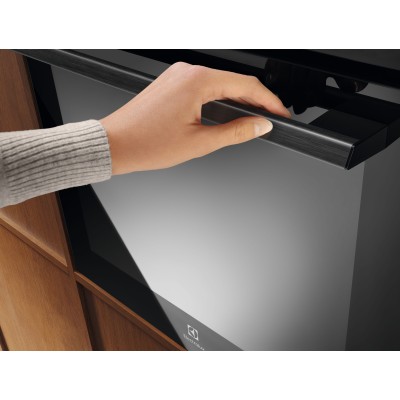 Духова шафа Electrolux електрична, 72л, A+, дисплей, конвекція, піроліз, телескопічні напрямні, чорний (LOE8P38Z)