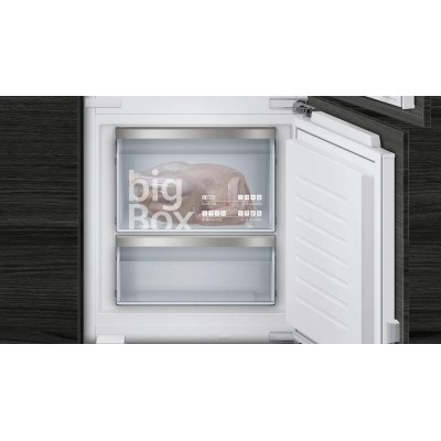 Холодильник Siemens вбудований з нижн. мороз., 177x55x55, xолод.відд.-212л, мороз.відд.-64л, 2дв., E, ST, білий (KI87SAFE0N)