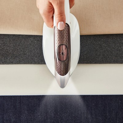 Прасувальна система Tefal IXEO Vision, 2200Вт, 1200мл, паровий удар -200гр, верт. відпарювання, керам. підошва, білий (QT1811E0)