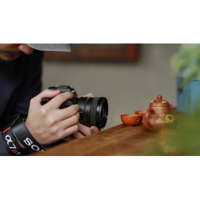 Об'єктив Sony 16mm f/1.8 G для NEX FF (SEL16F18GB.SYX)