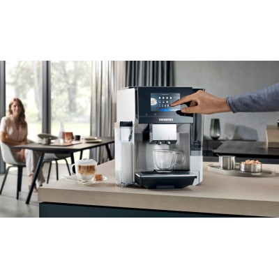 Кавомашина Siemens 2.4л, зерно + мелена, автомат.капучинатор, LED - дисплей, авторецептів - 20, чорно - срібний (TQ715R03)