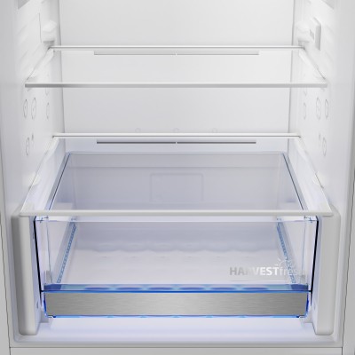 Холодильник Beko вбудований з нижн. мороз., 194x55x55, xолод.відд.-224л, мороз.відд.-76л, 2дв., D, NF, HarvestFresh, білий (B5BC