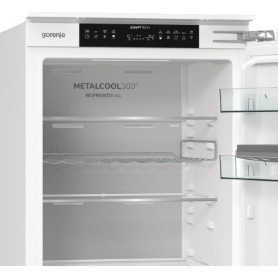 Холодильник Gorenje вбудований з нижн. мороз., 177x69x55см, 2 двері,244(68)л, А+, NF+, Зона св-ті, Диспл, Wi-Fi, Біли (NRKI517E8