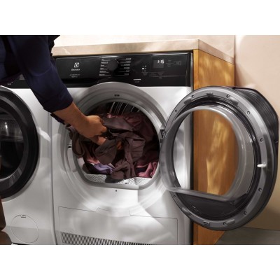 Сушильна машина ELECTROLUX EW6D98BEU