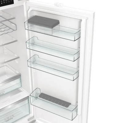 Холодильник Gorenje вбудований з нижн. мороз., 193,7x69x55см, 2 двері,284(76)л, А+, NF+, Зона св-ті, Диспл, Wi-Fi, Біли (NRKI519