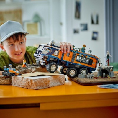 Конструктор LEGO® City Арктична дослідницька вантажівка з науковою лабораторією (60471)