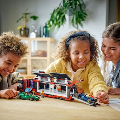 Конструктор LEGO® City Вантажівка F1 з автомобілями RB20 та AMR24 (60445)