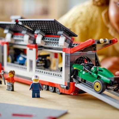 Конструктор LEGO® City Вантажівка F1 з автомобілями RB20 та AMR24 (60445)