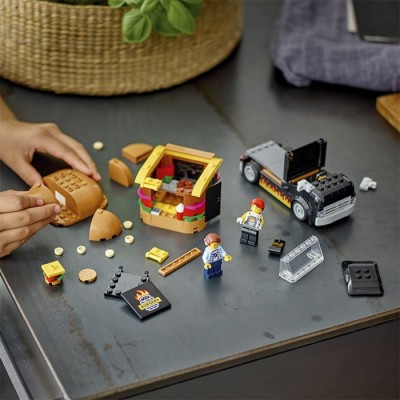 Конструктор LEGO® City Вантажівка з гамбургерами (60404)