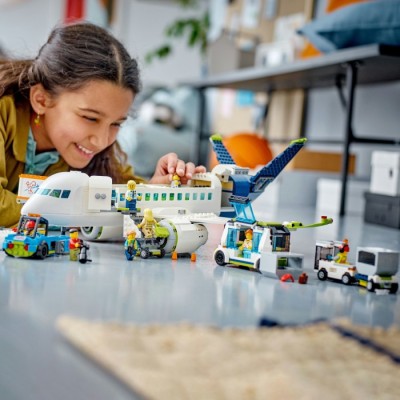Конструктор LEGO® City Пасажирський літак (60367)