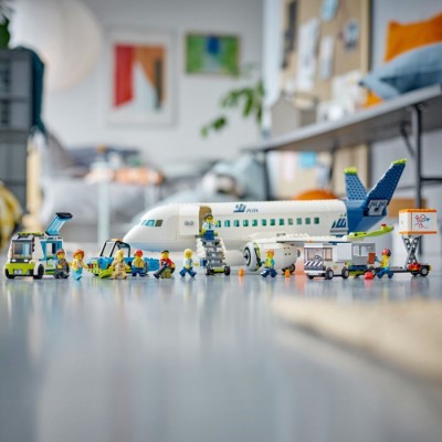 Конструктор LEGO® City Пасажирський літак (60367)