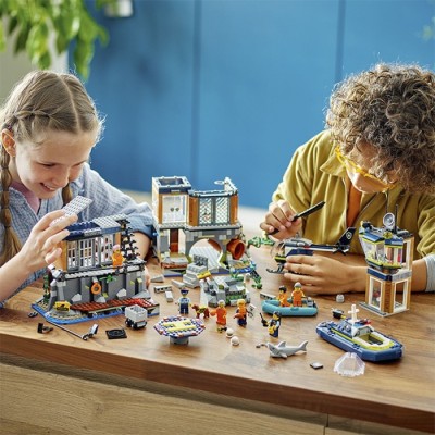 Конструктор LEGO® City Поліцейський острів-в'язниця (60419)