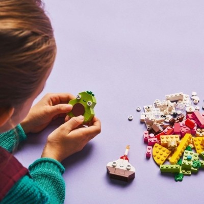 Конструктор LEGO® Classic Творчі друзі з їжею (11039)