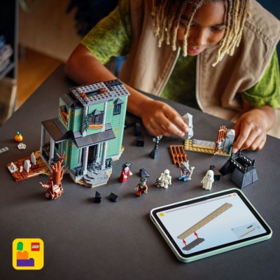 Конструктор LEGO® Creator Маєток із привидами (31167)