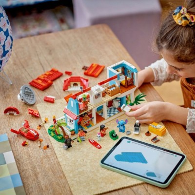 Конструктор LEGO® Disney Пляжний будинок Ліло і Стіч (43268)