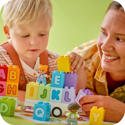 Конструктор LEGO® DUPLO Town Вантажівка з алфавітом (10421)