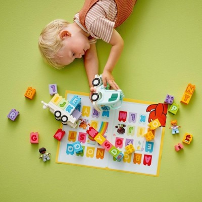 Конструктор LEGO® DUPLO Town Вантажівка з алфавітом (10421)