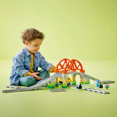 Конструктор LEGO® DUPLO Додатковий набір. Залізничний міст і колії (10426)
