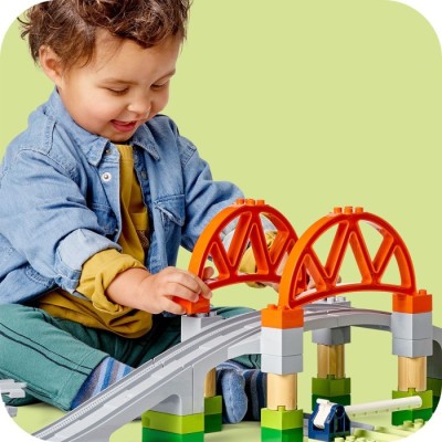Конструктор LEGO® DUPLO Додатковий набір. Залізничний міст і колії (10426)