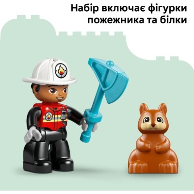Конструктор LEGO® DUPLO Пожежна машина зі шлангом і пожежником (10473)