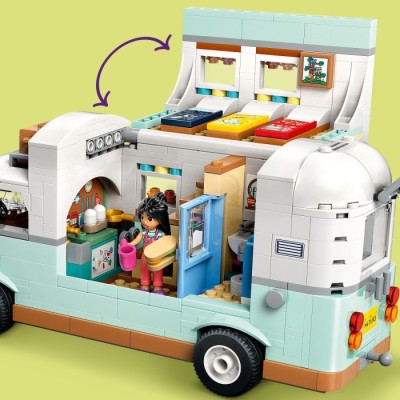 Конструктор LEGO® Friends Пригоди на фургоні дружби (42663)