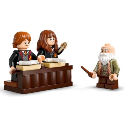 Конструктор LEGO® Harry Potter Замок Гоґвортс™: урок чарів (76442)