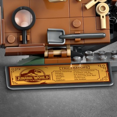 Конструктор LEGO® Jurassic World Скамʼянілості динозаврів: череп трицератопса (76969)