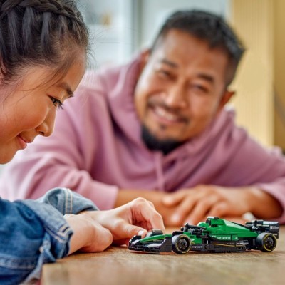 Конструктор LEGO® Speed Champions Автомобіль для перегонів Aston Martin Aramco F1® AMR24 (77245)