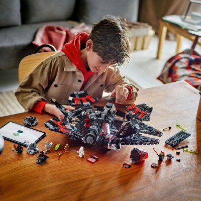 Конструктор LEGO® Star Wars Темний сокіл (75389)