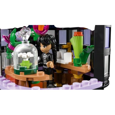 Конструктор LEGO® Wednesday Квітка чорної жоржини (76784)